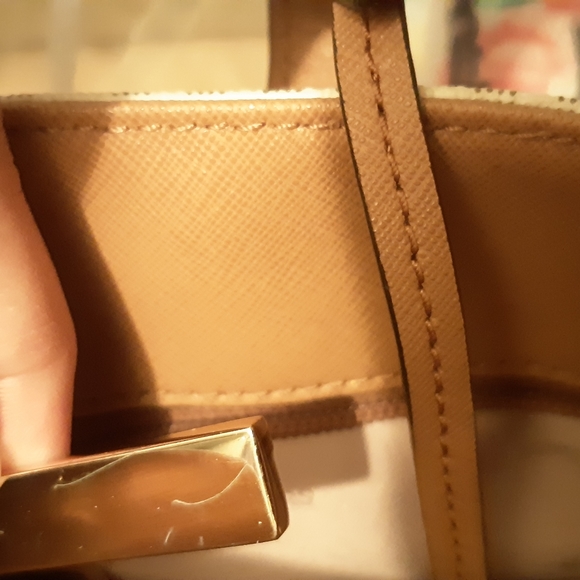 Authentic Michael kors Large Morgan Vanilla white & Brown leather trim.  Tote - Picture 6 of 8